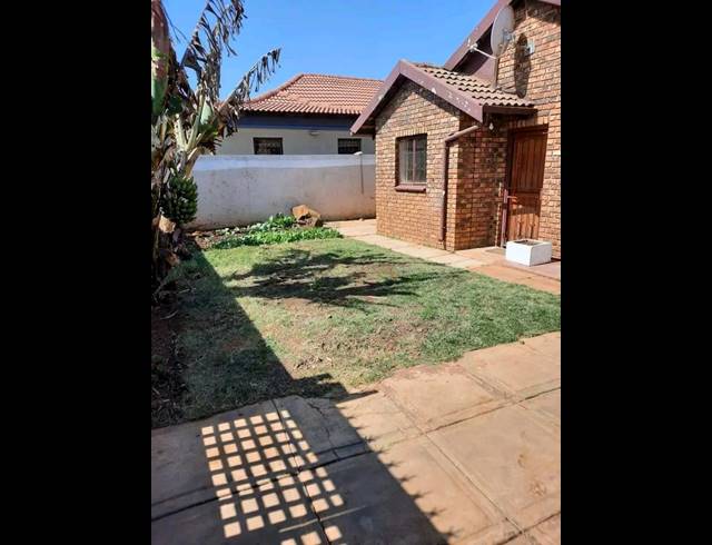 2 BEDROOM HOUSE FOR SALE IN SOSHANGUVE XX